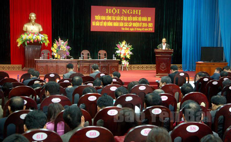 Huyện Yên Bình triển khai công tác bầu cử đến cán bộ chủ chốt ở cơ sở.
